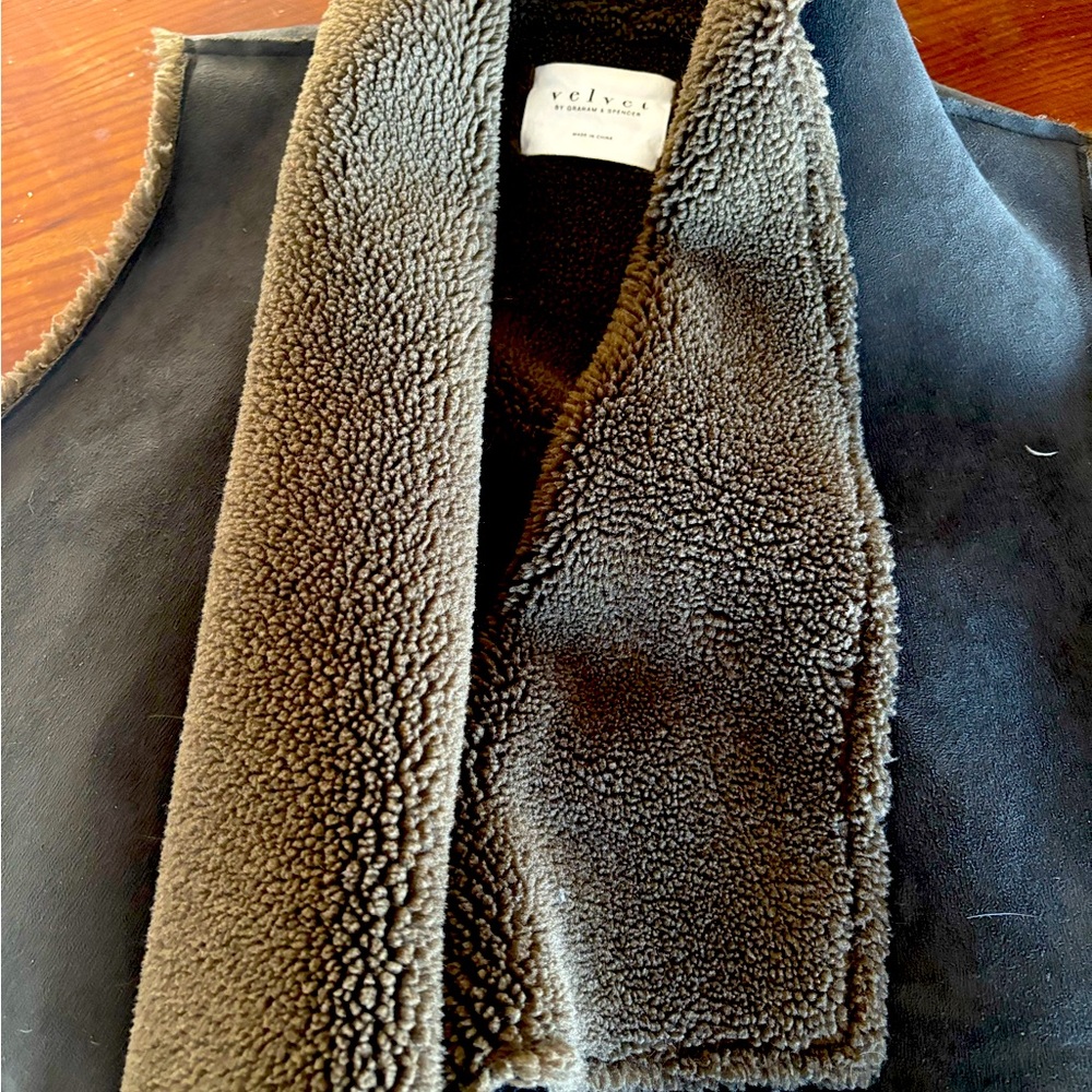 Velvet by Graham & Spencer vest size L.This is brushed black with brown detail.